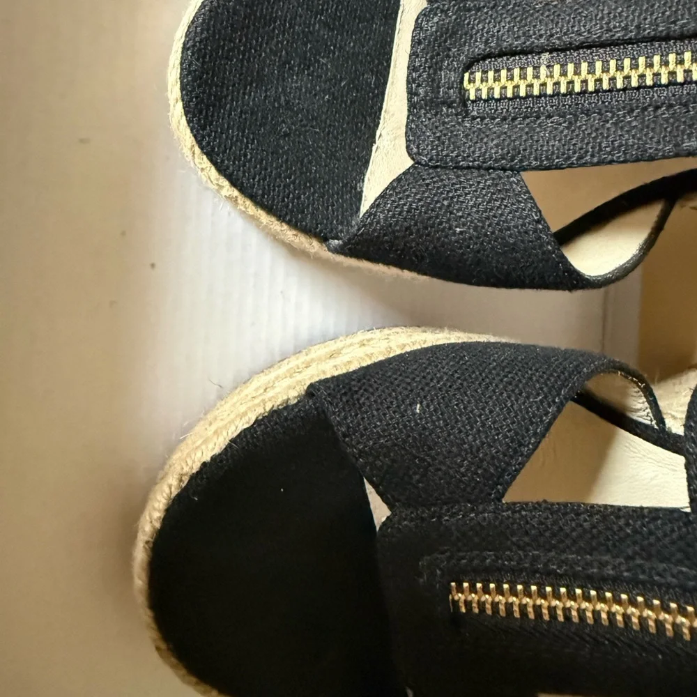 Michael Kors Black and Gold “Damita” Wedge Sandals size 7
